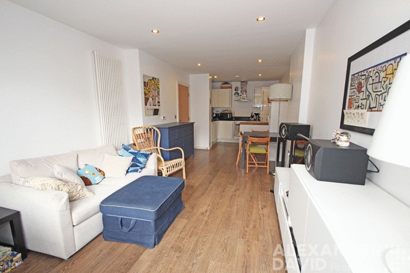 2 bed flat to rent in Borough Road, London SE1, £2,448 pcm Zoopla