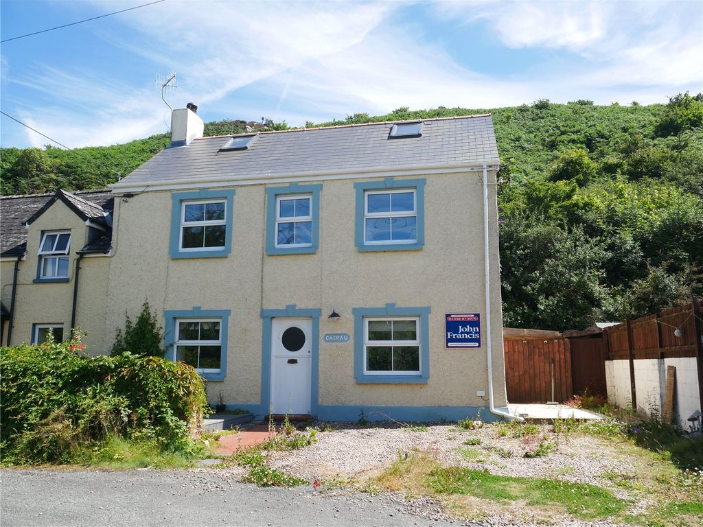 3 bed semidetached house for sale in Caerau House, Dinas Cross