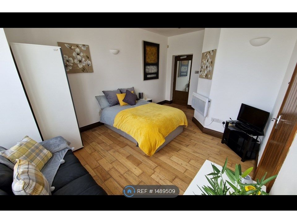 Studio to rent in Windsor Road, Newton Heath M40 Zoopla