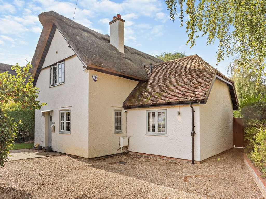 4 bed semidetached house for sale in High Street, Hemingford Abbots