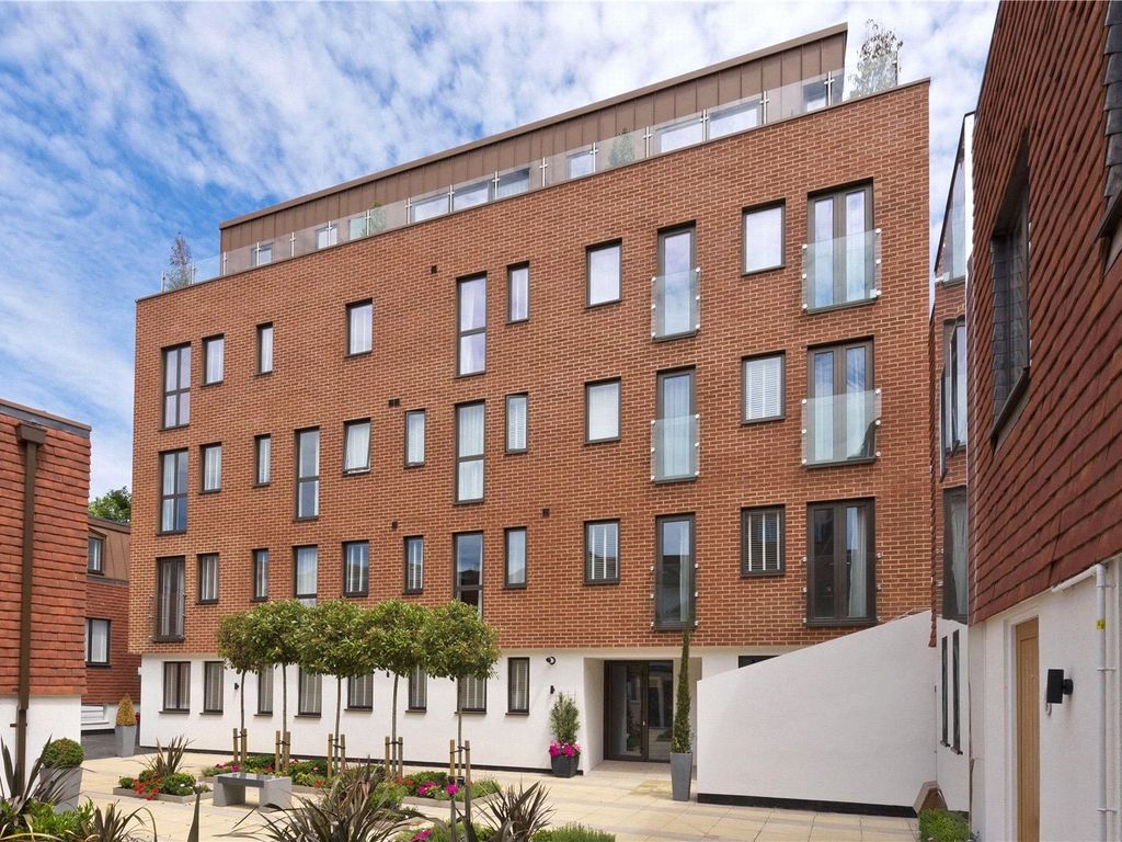 1 bed flat to rent in Scholars Court, Chertsey Street, Guildford