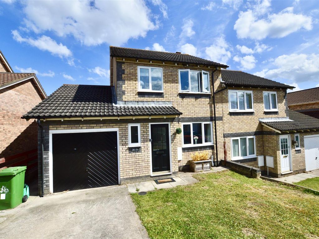 3 bed semidetached house for sale in Trem Y Garth, Llanharry