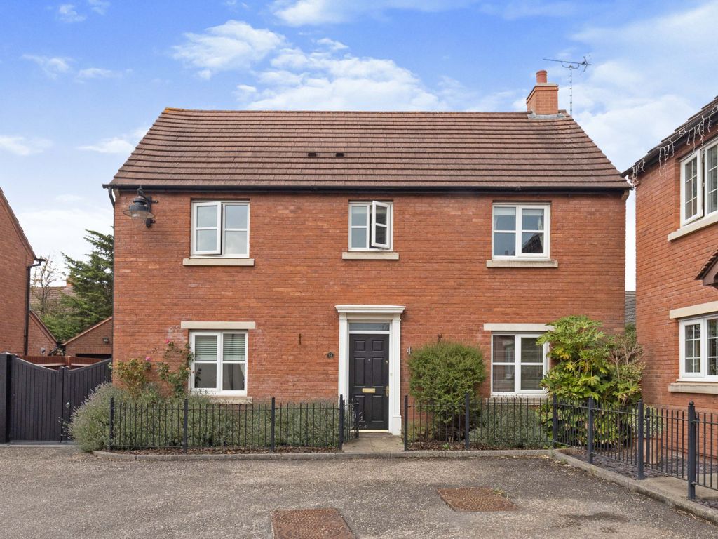 4 bed detached house for sale in Thistlebank, Gloucester GL2 Zoopla