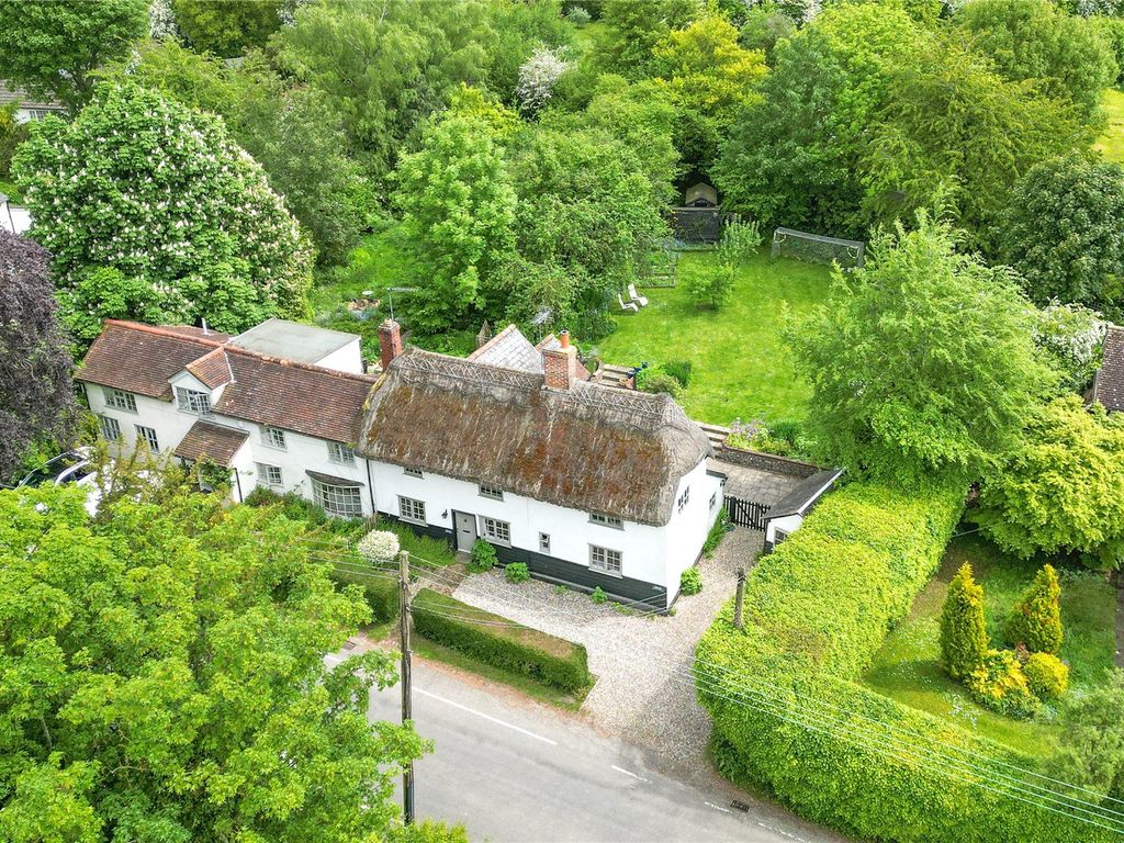 4 bed semidetached house for sale in Arkesden Road, Clavering, Saffron