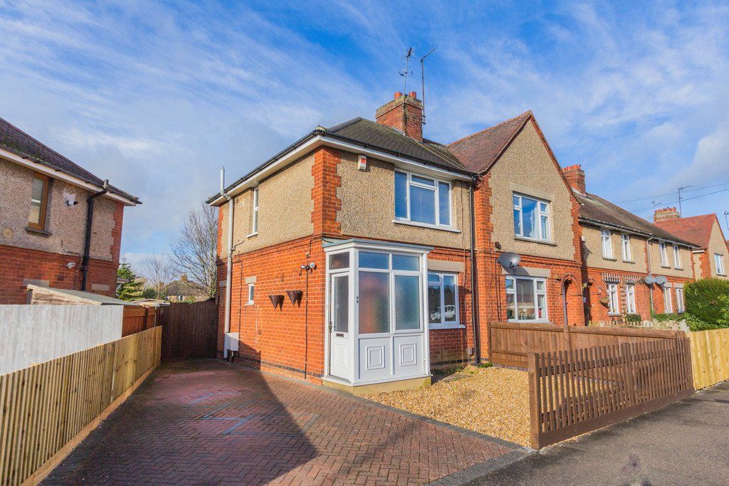 2 bed end terrace house to rent in The Hollies, Westfield Street