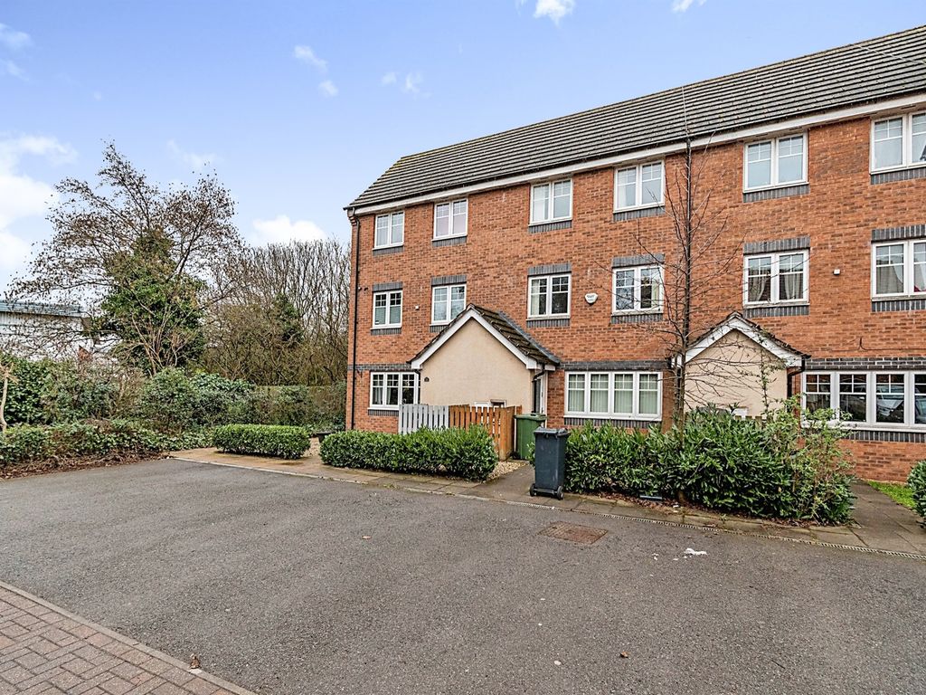 3 bed town house for sale in Oberon Grove, Wednesbury WS10 Zoopla