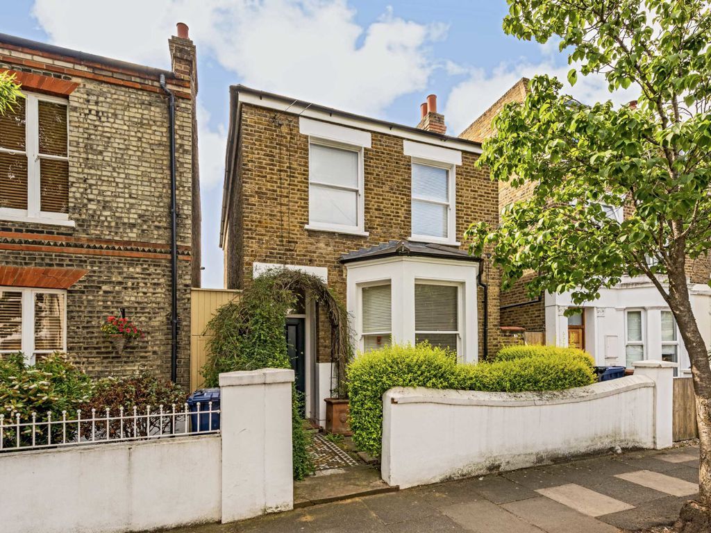 3 bed property to rent in Rothschild Road, London W4, £3,796 pcm Zoopla