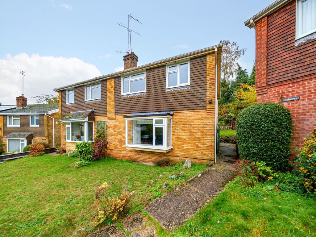 4 bed semidetached house for sale in Glen Road, Hindhead GU26, £