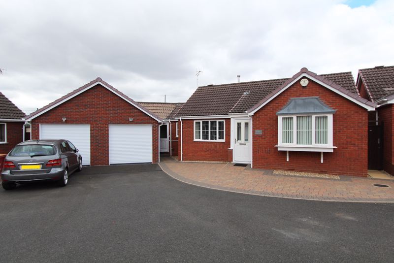 2 bed detached bungalow for sale in Cradley Road, Netherton, Dudley