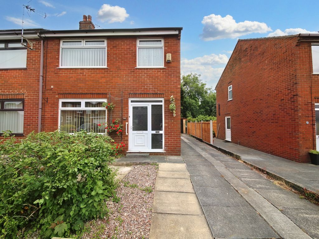 3 bed semidetached house for sale in Coppice Drive, Wigan, Lancashire