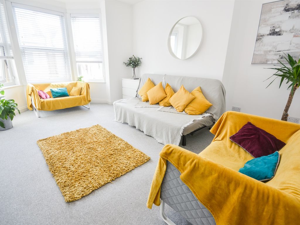 4 bed flat for sale in Sackville Road, BexhillOnSea TN39, £250,000