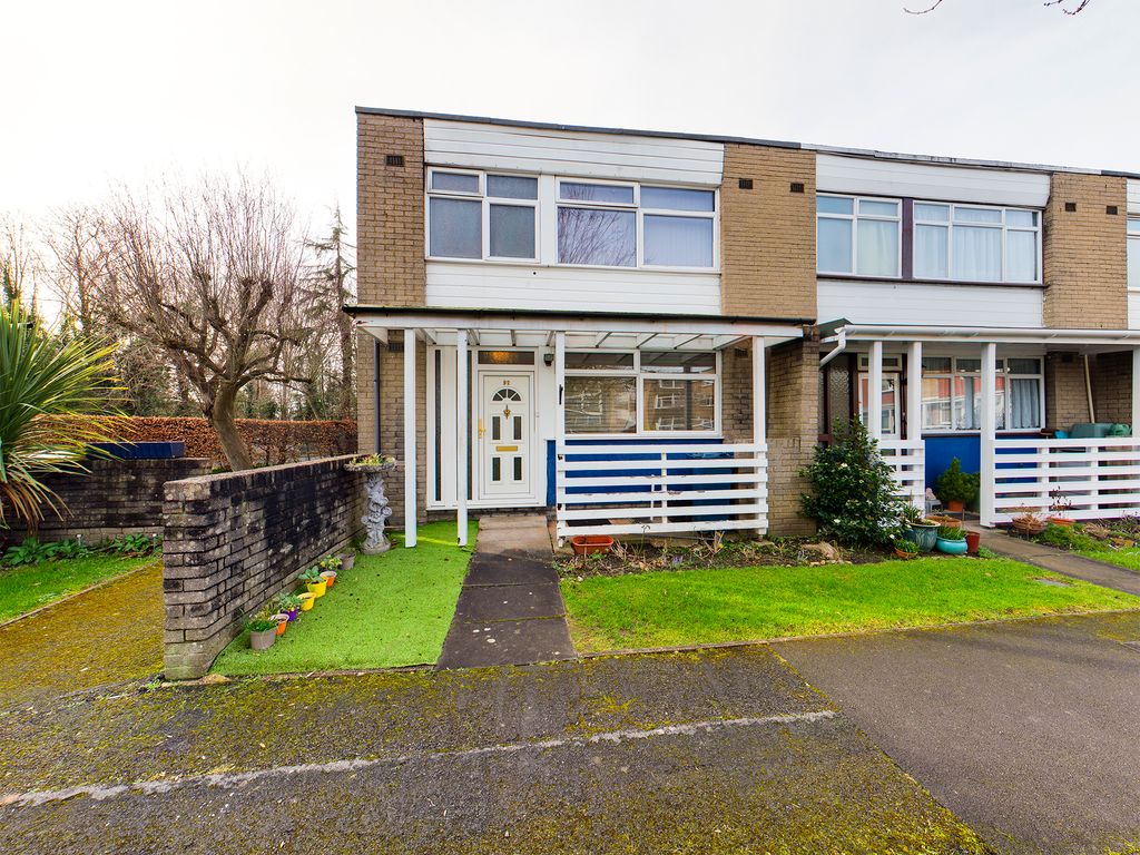 3 bed end terrace house to rent in Iris Court, Nursery Road, Pinner HA5