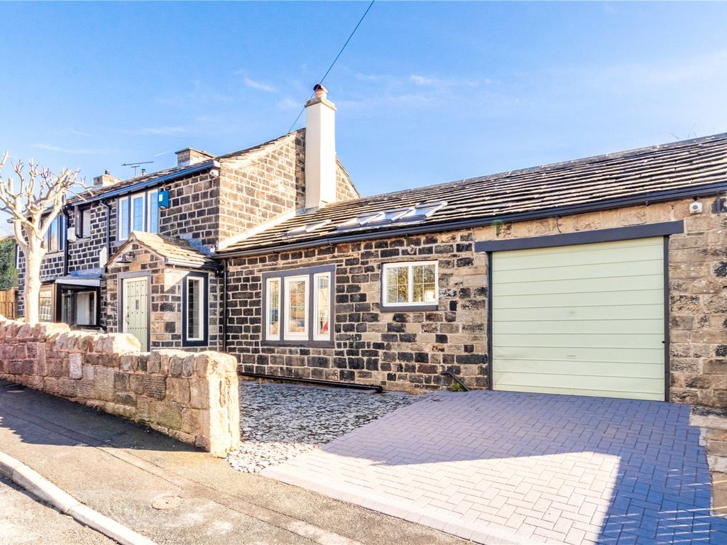 2 bed semidetached house for sale in Brow Lane, Shelf, Halifax, West