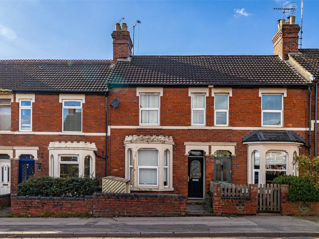 3 bed terraced house to rent in Station Road, Royal Wootton Bassett SN4