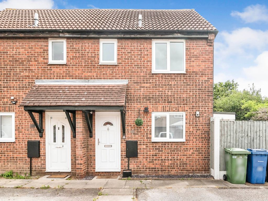 2 bed semidetached house for sale in Charlotte Place, West Thurrock
