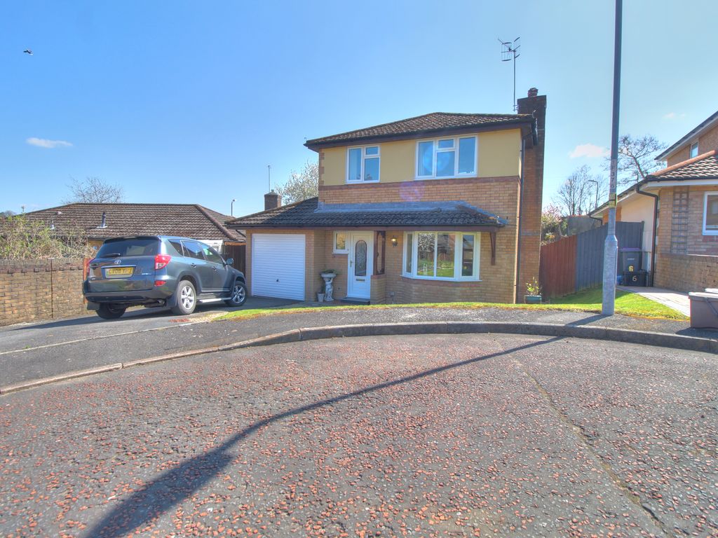 4 bed detached house for sale in Nant Y Milwr Close, Henllys, Cwmbran
