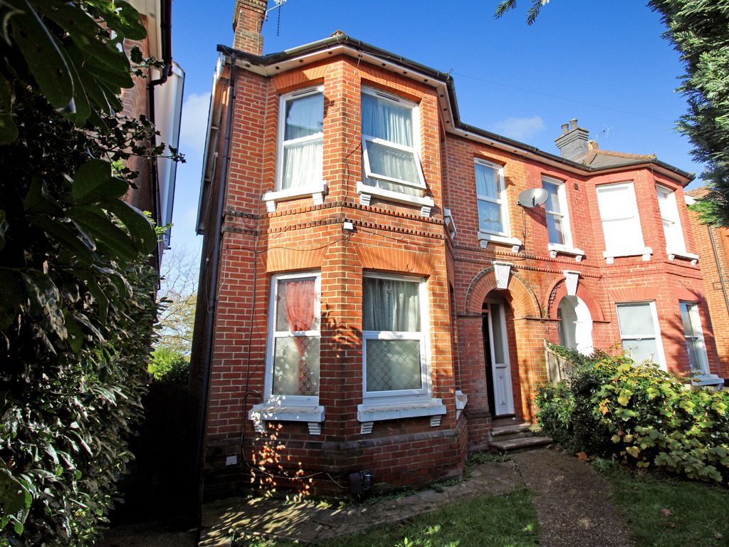 6 bed semidetached house for sale in Farnborough Road, Farnborough