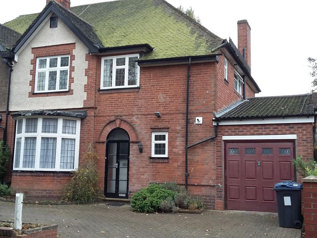 4 bed semidetached house to rent in Cotton Lane, Moseley, Birmingham