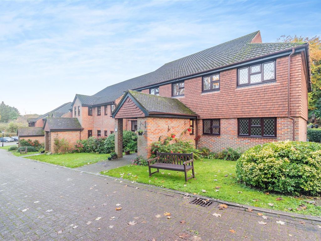 2 bed flat for sale in Turneys Orchard, Chorleywood, Rickmansworth WD3, £325,000 Zoopla