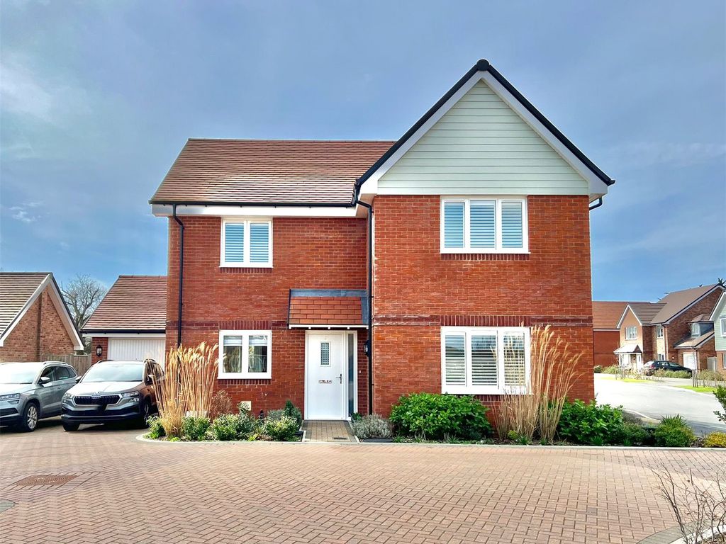 4 bed detached house for sale in Bradley Road, Milford On Sea