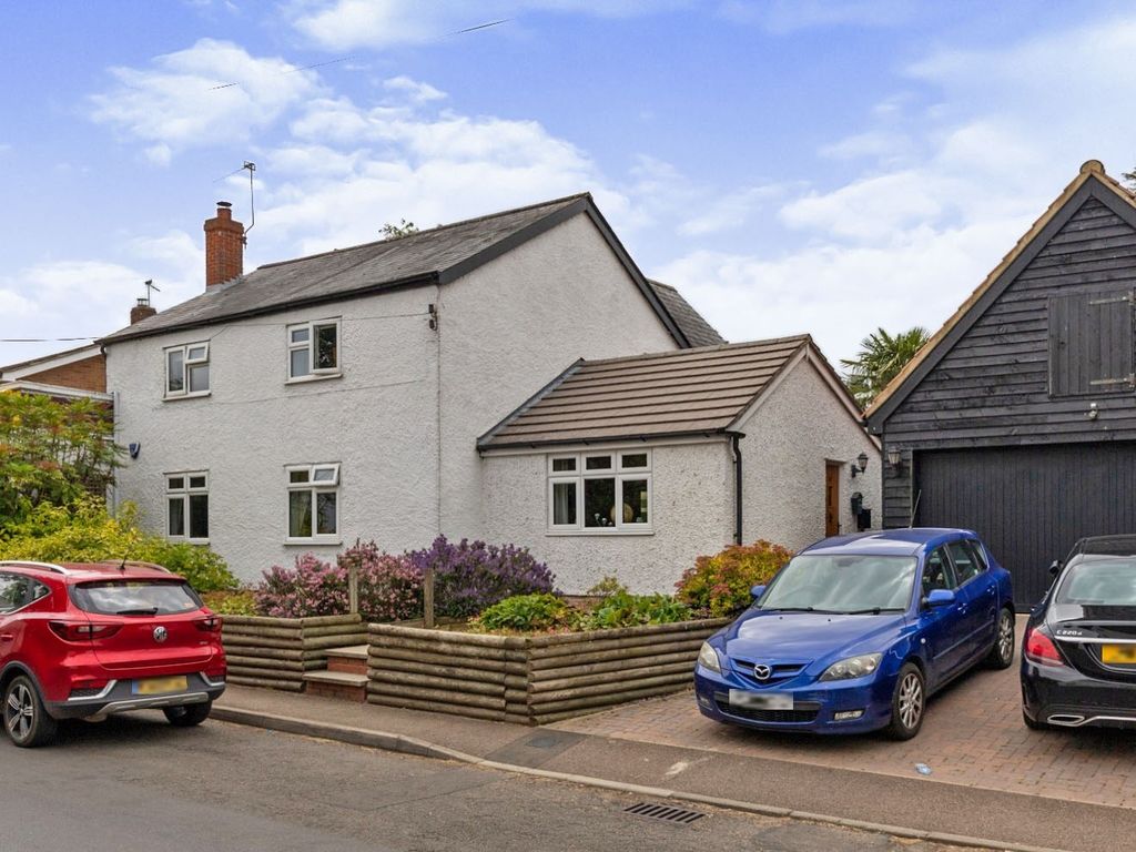 4 bed semidetached house for sale in Fox Street, Great Gransden, Sandy