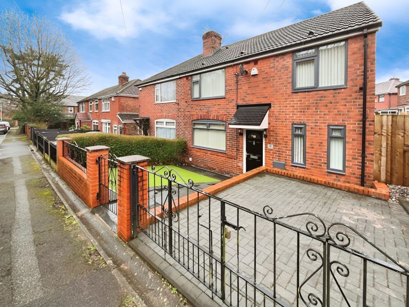 3 bed semidetached house for sale in Gale Road, Prestwich, Manchester