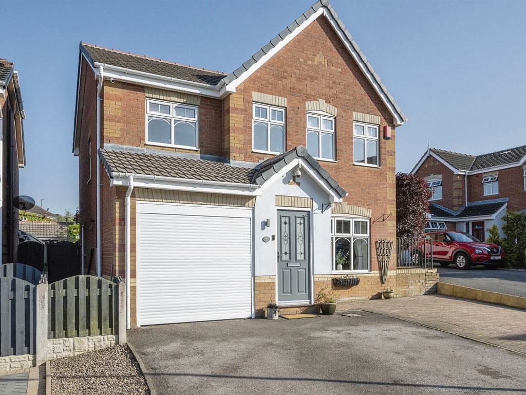 4 bed detached house for sale in Egremont Rise, Maltby, Rotherham S66