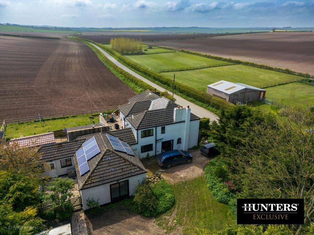 3 bed cottage for sale in Grindale, Bridlington YO16, £375,000 Zoopla