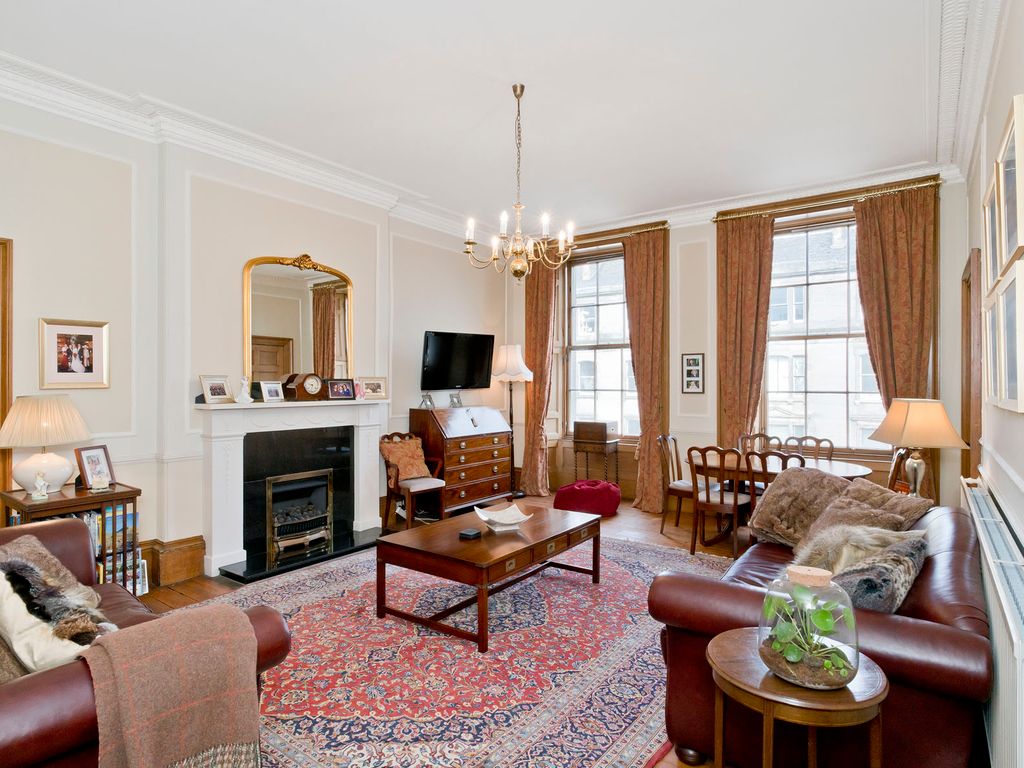 5/4A Atholl Place, West End, Edinburgh EH3