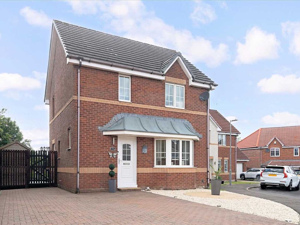 3 bed detached house for sale in Strathmore Grove, Hairmyres, East