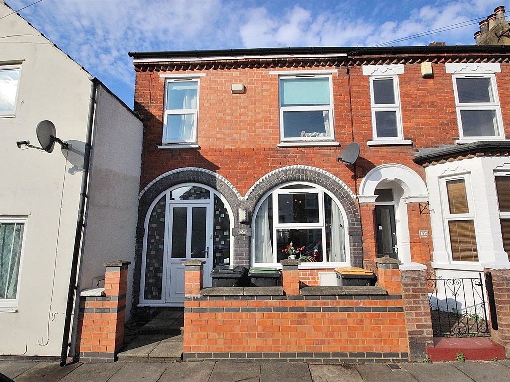 3 bed terraced house for sale in Hartington Street, Bedford