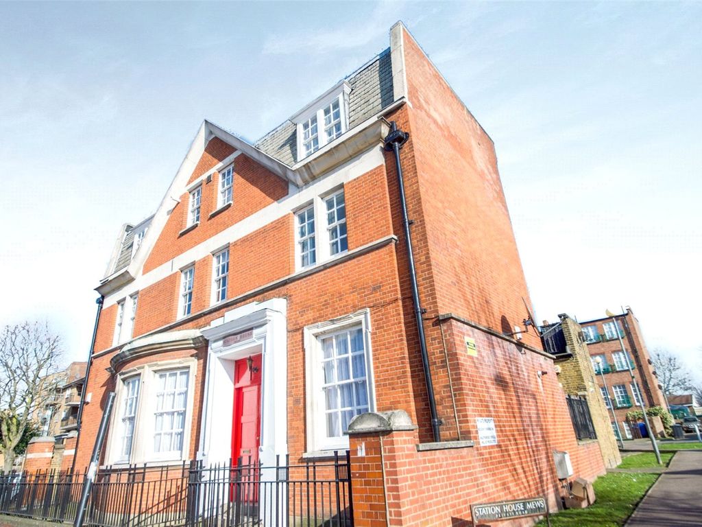 2 bed flat for sale in Station House Mews, Edmonton N9, £425,000 Zoopla