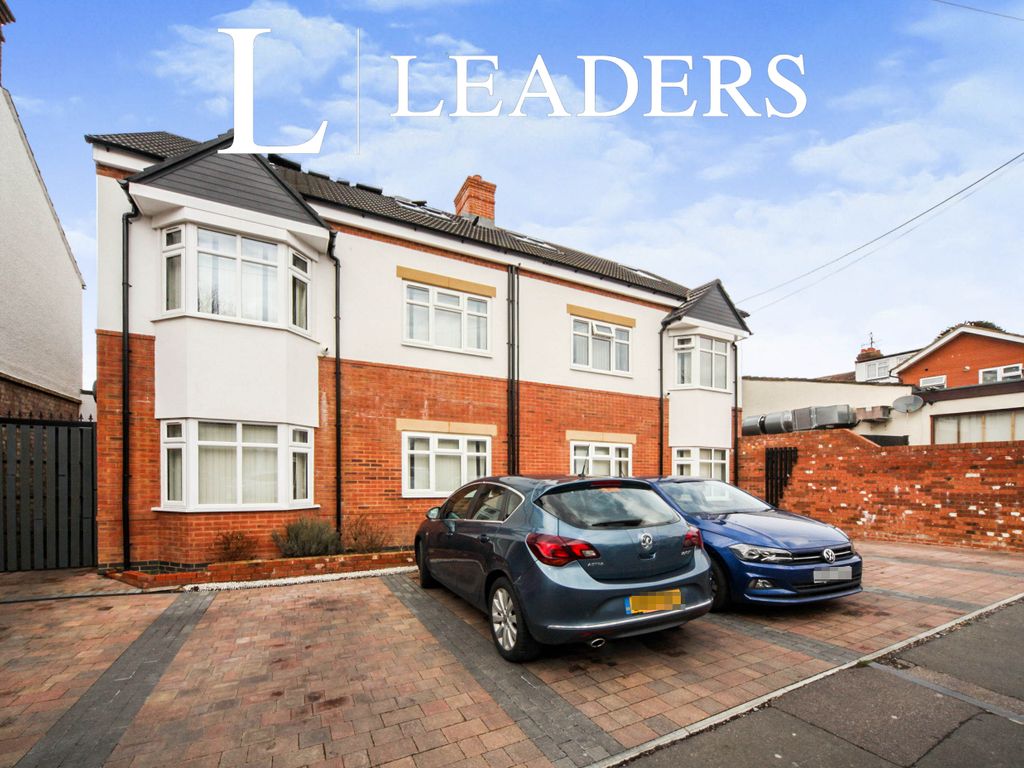 2 bed flat to rent in Medina Road, Dunstable Rd, Luton LU4, £1,050 pcm