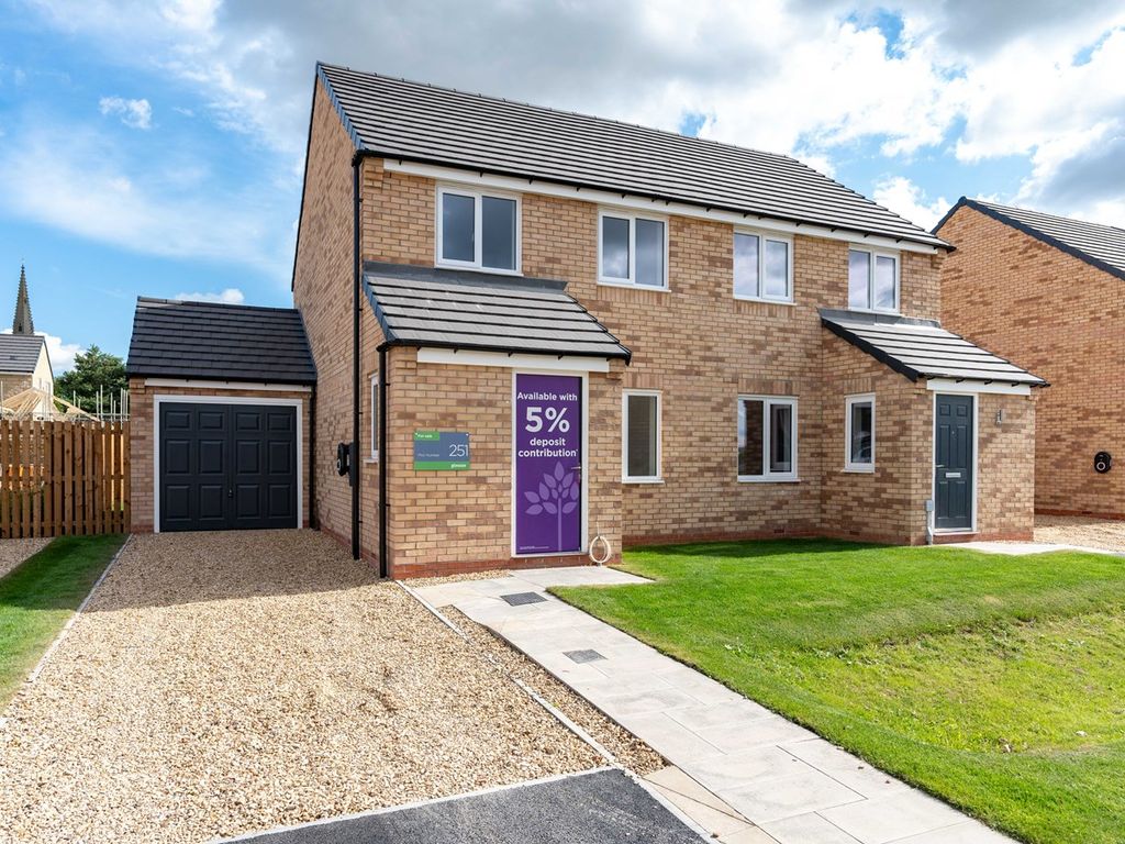 New home, 3 bed semidetached house for sale in Cranmer Road, Sutterton