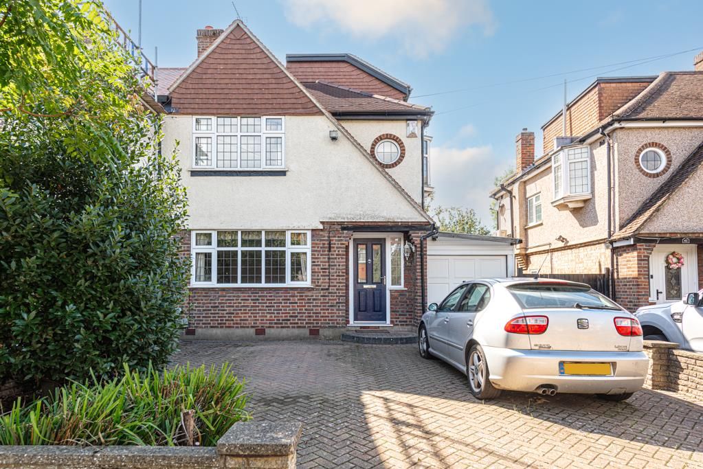 4 bed semidetached house for sale in Ewell Park Way, Stoneleigh, Epsom