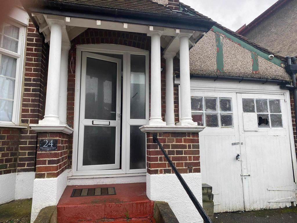 4 bed semidetached house for sale in 24 Hillside Gardens, London E17