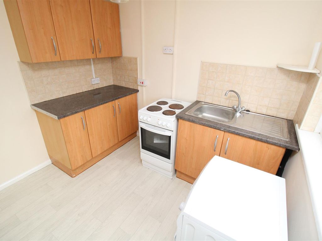 2 bed flat to rent in Eglwys Avenue, Rhydyfelin, Pontypridd CF37 Zoopla