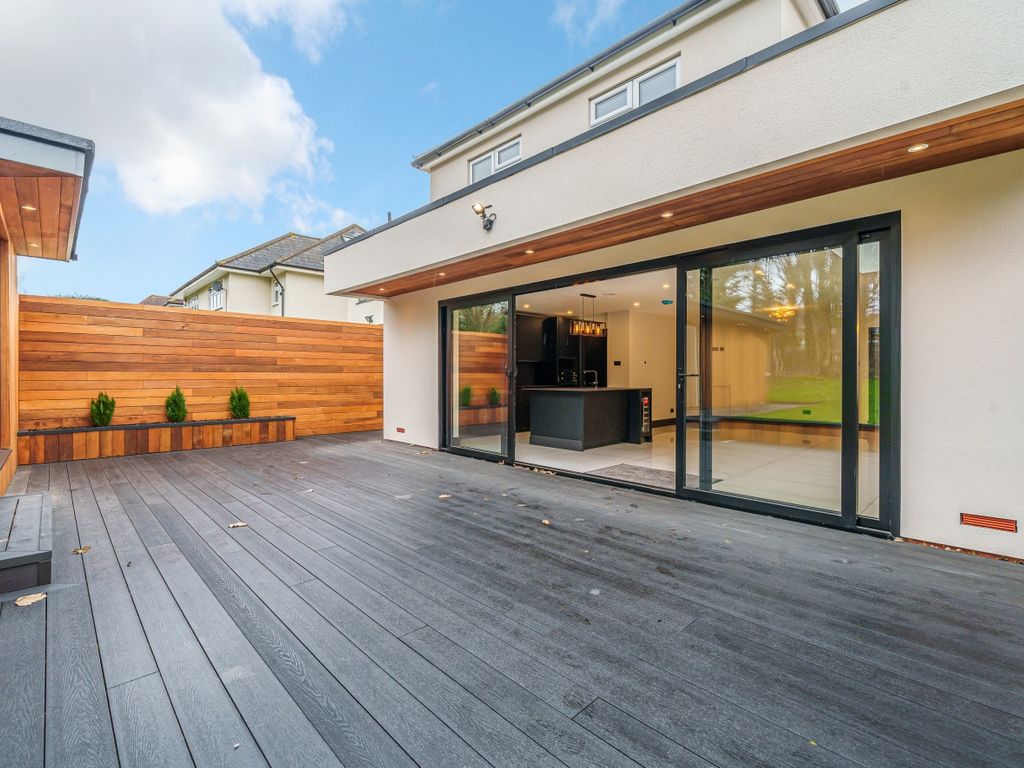 4 bed detached house to rent in Minster Road, Bromley BR1 Zoopla