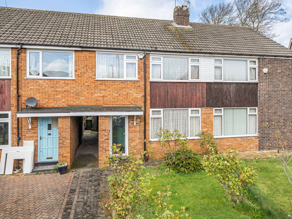 3 bed terraced house for sale in Garth Walk, Moortown, Leeds LS17, £