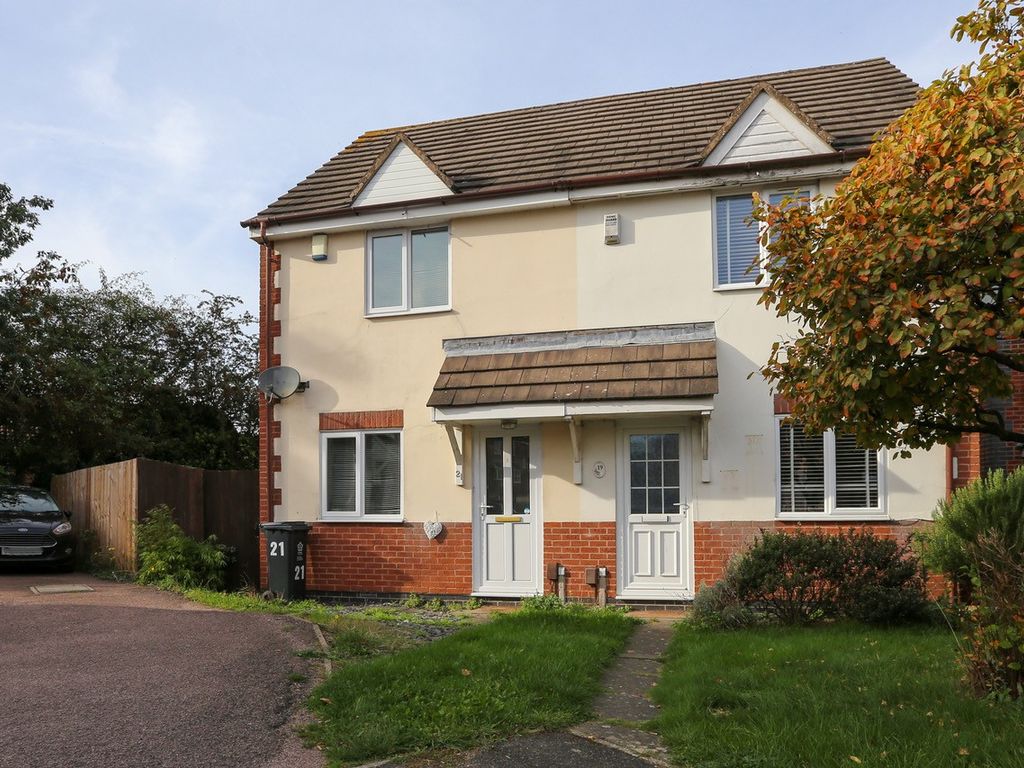 2 bed semidetached house to rent in Trefoil Close, Leicester LE5, £895