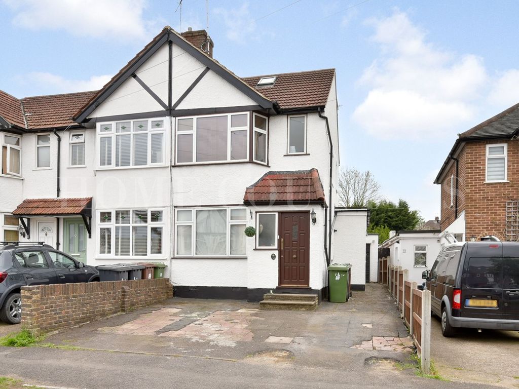 3 bed end terrace house for sale in Borough Way, Potters Bar EN6 Zoopla