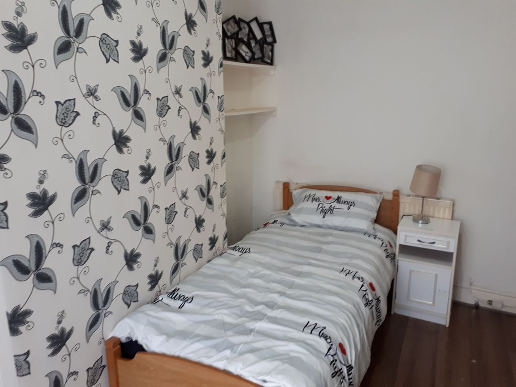 Room to rent in Montgomery Street, Sparkbrook, Birmingham B11 Zoopla