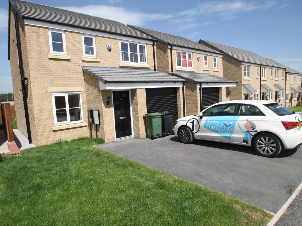 3 bed detached house to rent in Alder Road, Whinmoor, Leeds, West