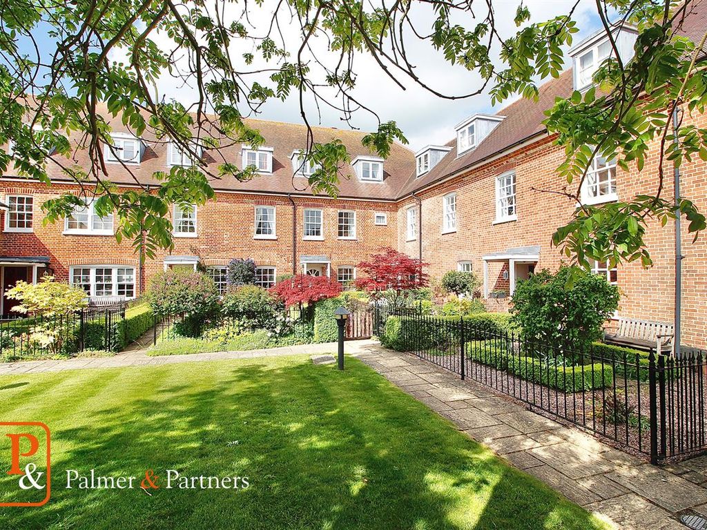 3 bed town house for sale in Chedworth Place, Tattingstone, Ipswich IP9