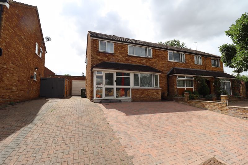 3 bed semidetached house for sale in Forfar Drive, Bletchley, Milton Keynes MK3 Zoopla