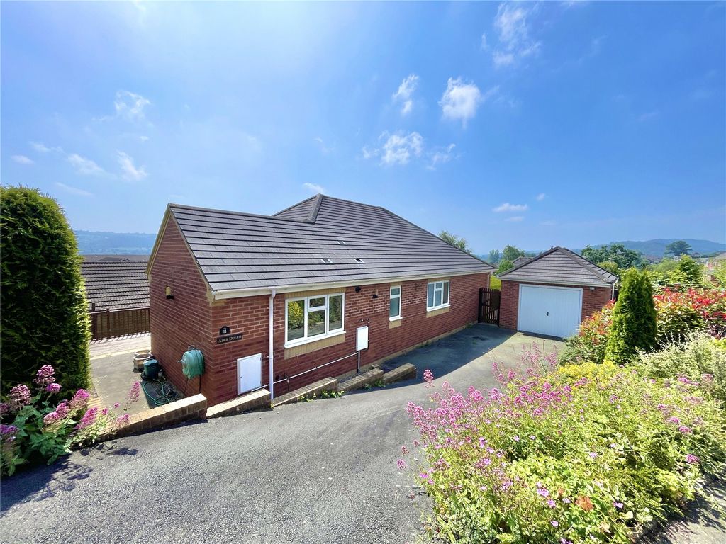 3 bed bungalow for sale in Acorn Rise, Welshpool, Powys SY21, £275,000