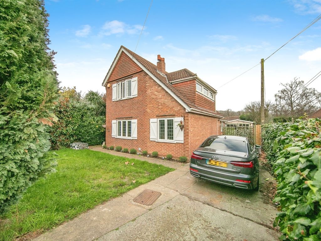 4 Bed Detached House For Sale In Ipswich Road Colchester Co4 £450 000