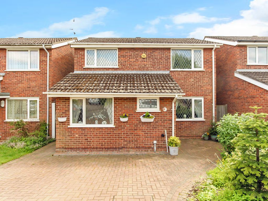 4 bed detached house for sale in Tewkesbury Close, Wellingborough NN8