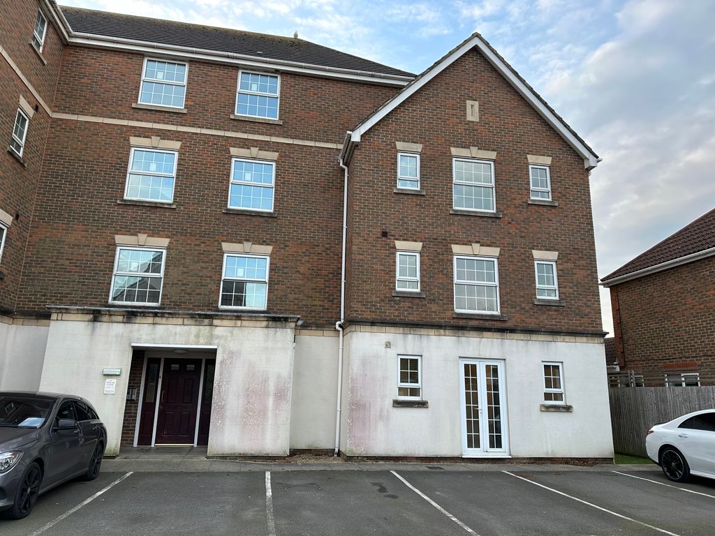 1 bed flat to rent in Poplar Close, BexhillOnSea TN39, £900 pcm Zoopla