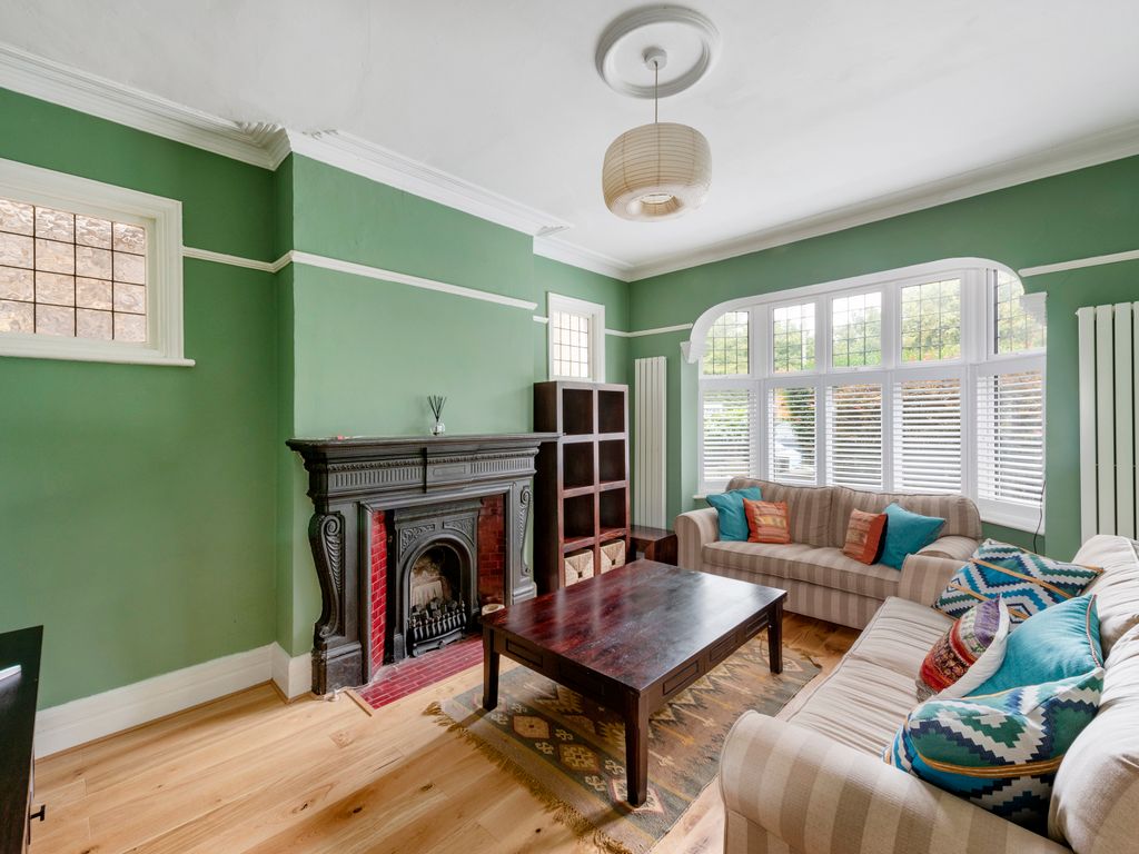 2 bed flat to rent in Clairview Road, London SW16 Zoopla
